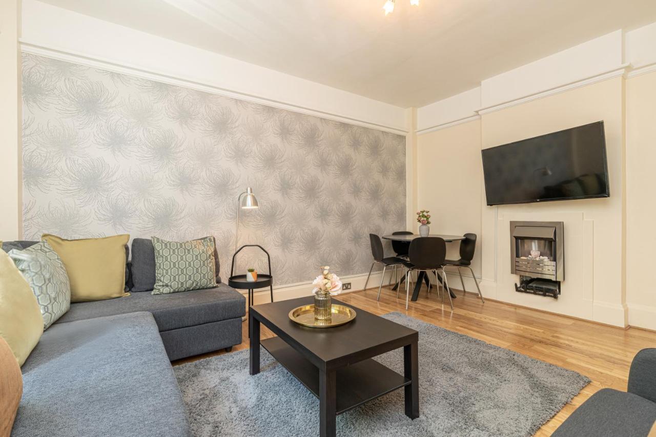 Charming 2 Bedroom Flat In Kensington High Street London Exteriör bild