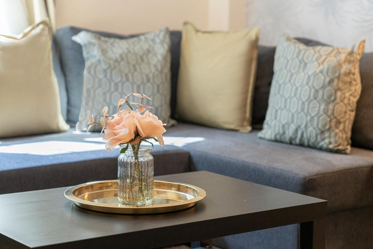 Charming 2 Bedroom Flat In Kensington High Street London Exteriör bild
