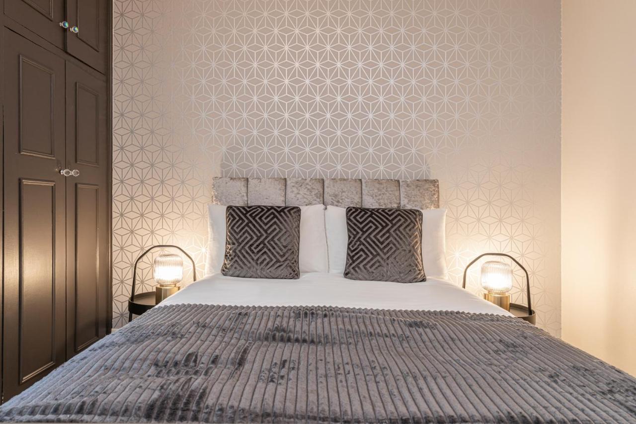 Charming 2 Bedroom Flat In Kensington High Street London Exteriör bild