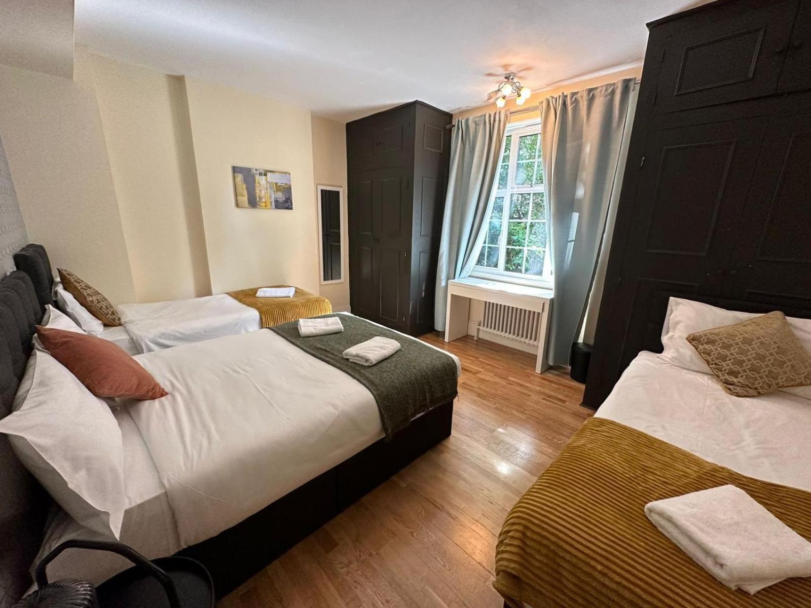 Charming 2 Bedroom Flat In Kensington High Street London Exteriör bild